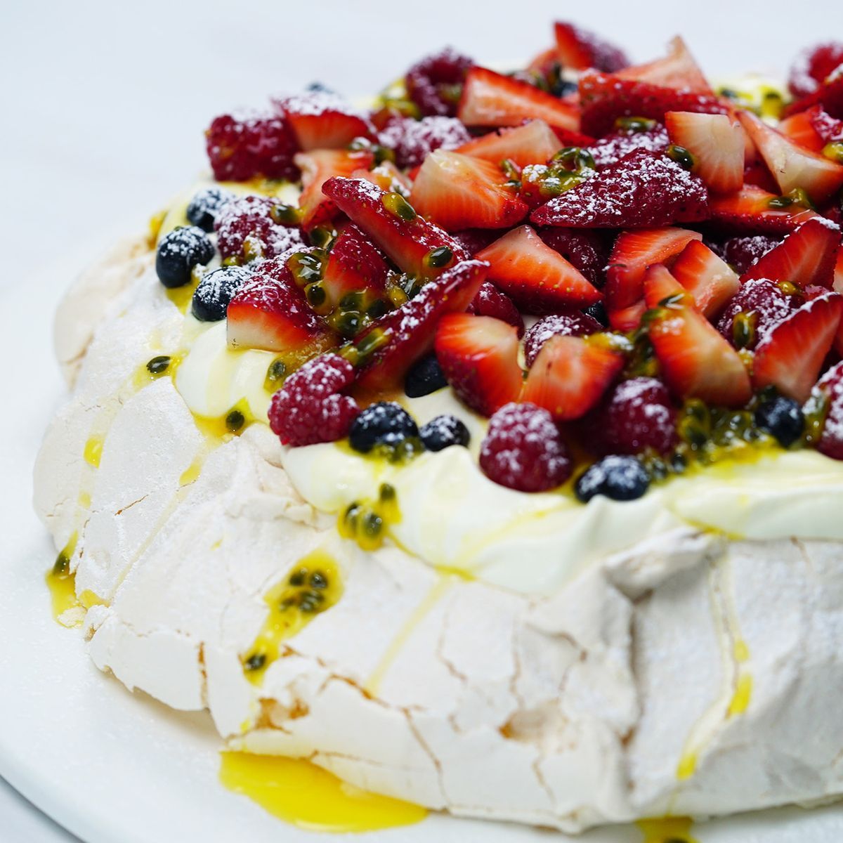 Pavlova Dessert